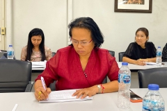 LINE_ALBUM_ประชุมหารือแผนพัฒนาฯกับ-กบศ.-30.4.67_240430_33