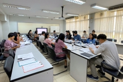 LINE_ALBUM_ประชุมหารือแผนพัฒนาฯกับ-กบศ.-30.4.67_240430_8