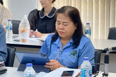 LINE_ALBUM_ประชุมหารือแผนพัฒนาฯกับ-กบศ.-30.4.67_240430_9